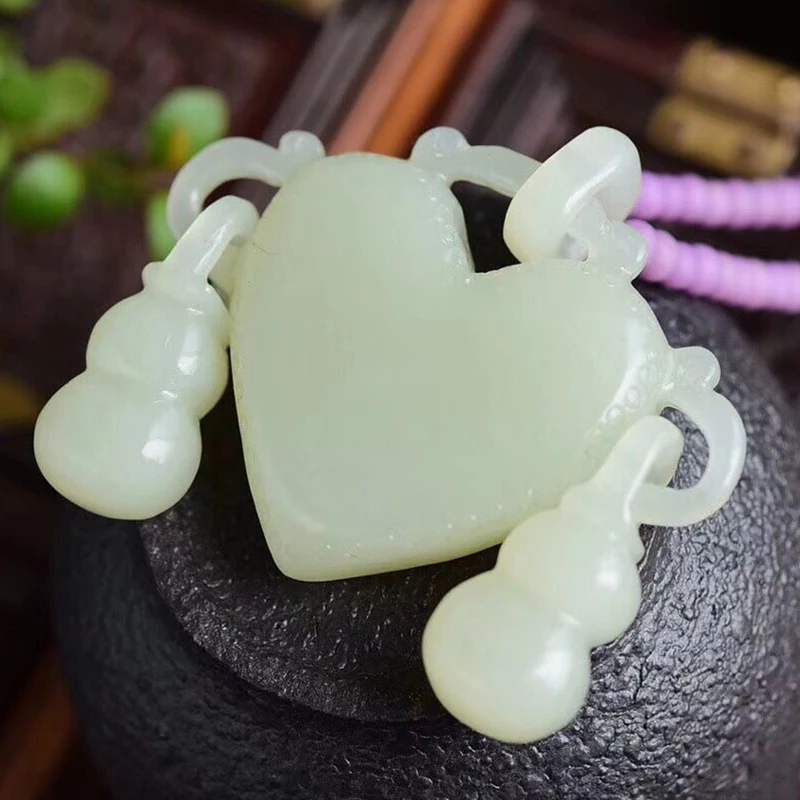 

Fine Hetian Natural Stone Pendants Carved Gourd Heart Pendants Necklace Lucky For Women Sweater Chain Necklace Fashion Jewelry