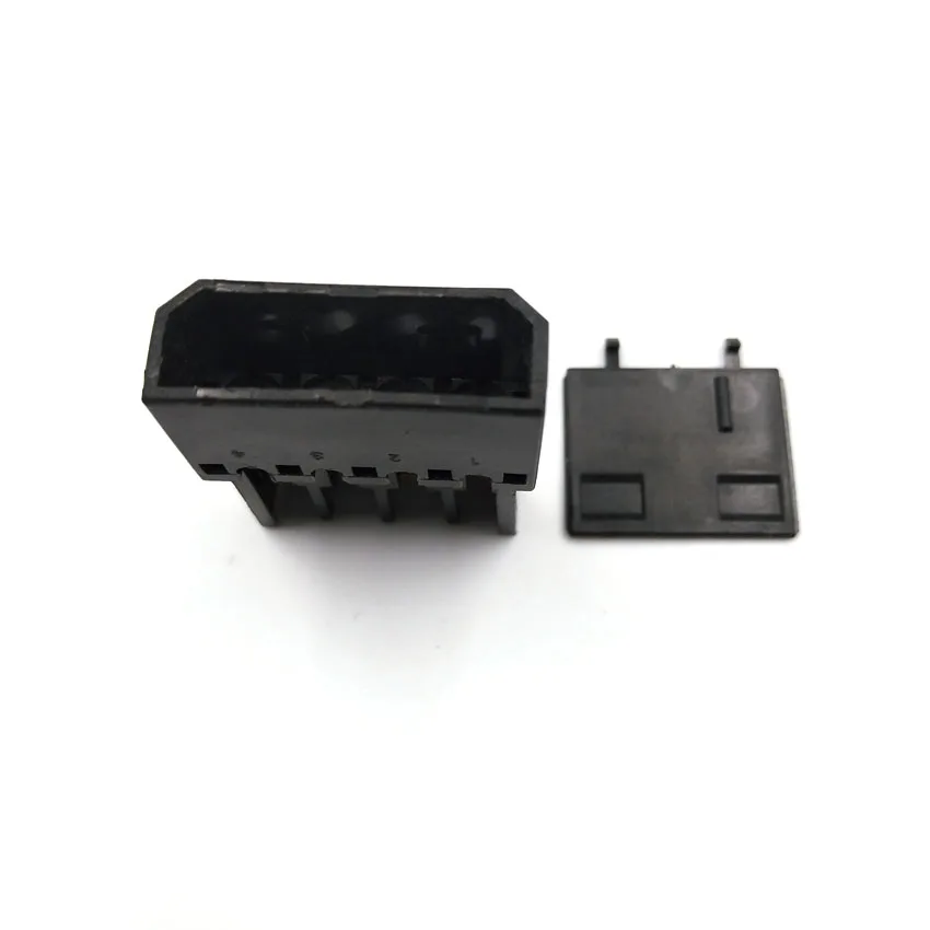 Molex_4Pin_male_female_connector_housing_1
