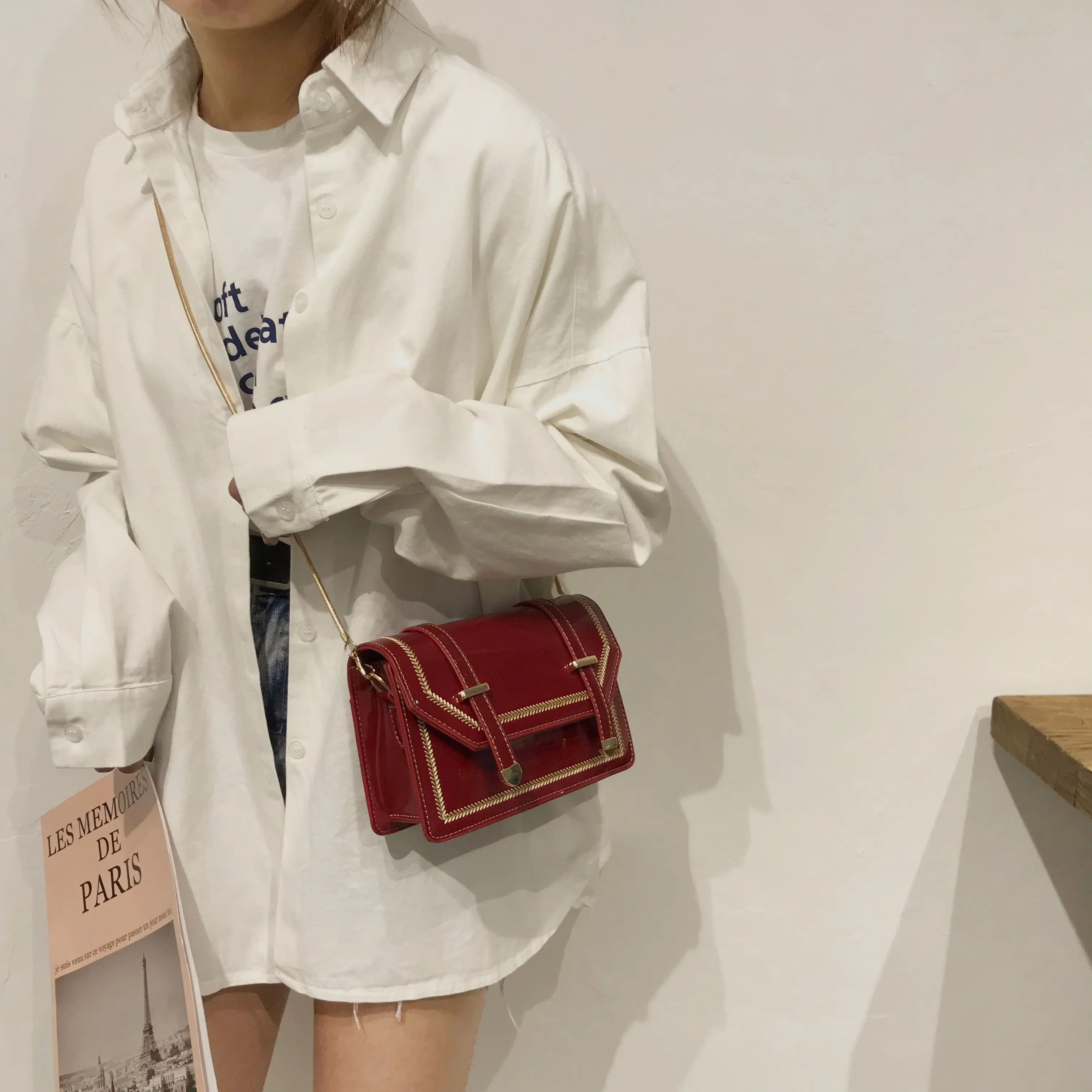 

Retro Patent Leather Satchel Fashion Hand Bag Girls Handbags for Women Shiny Sequins Messenger Bag Crossbody Handbags Totes