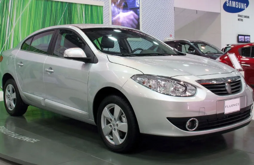 Renault_Fluence_2011