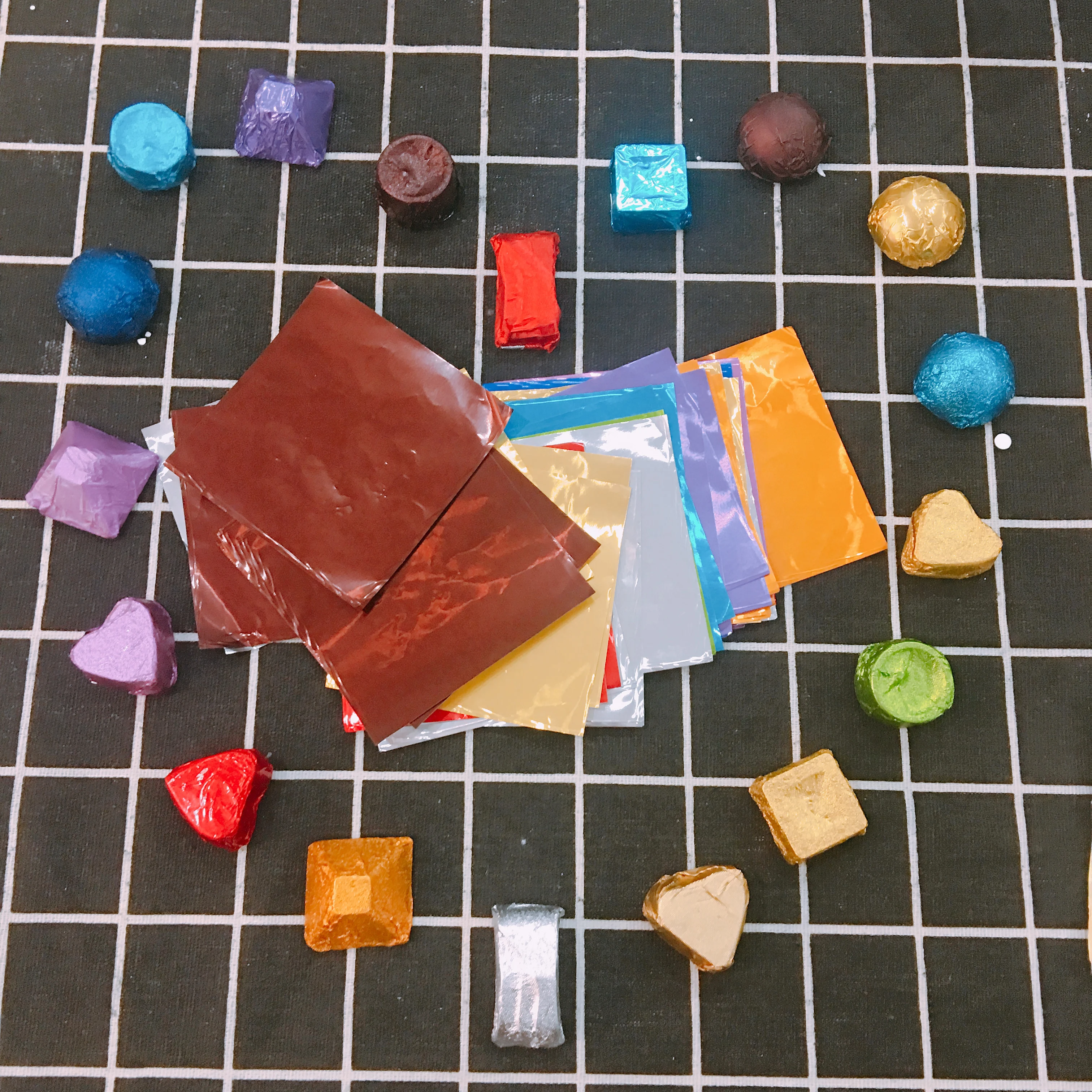 

Chocolate Wrappering Foilds Candy Packing Papers Smooth Surface Colorful Aluminium Foil 10*10cm