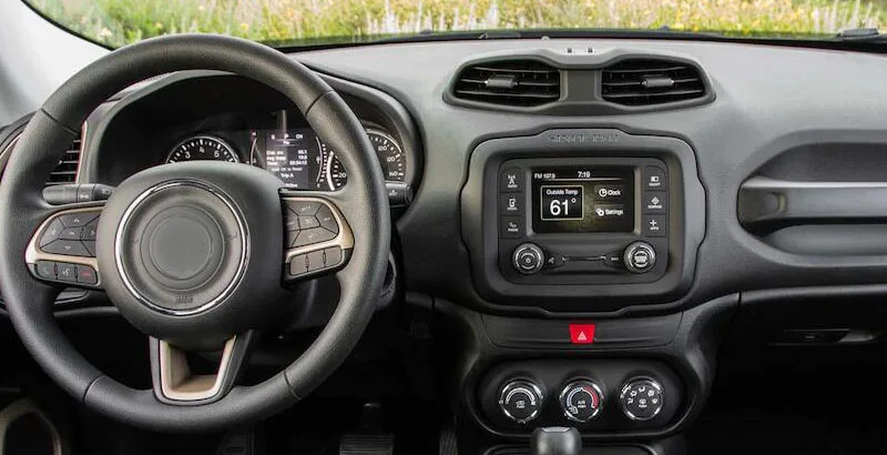 2017 Jeep Renegade dashboard