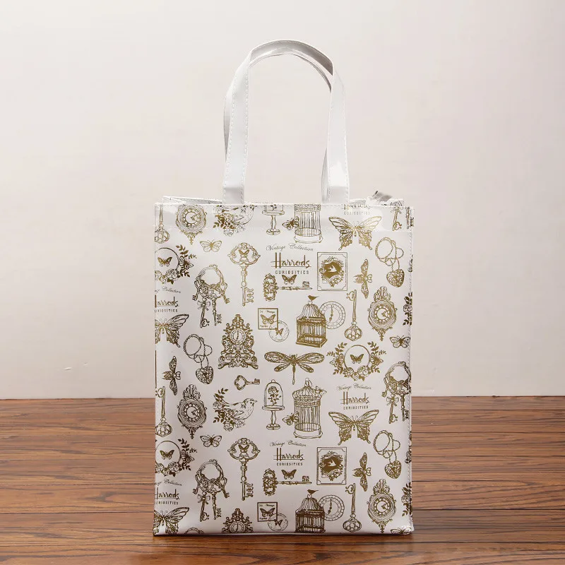 

New hot 2019pvc green shopping bag fashion casual bag gold bird cage large capacity waterproof tote bag shoulder bag