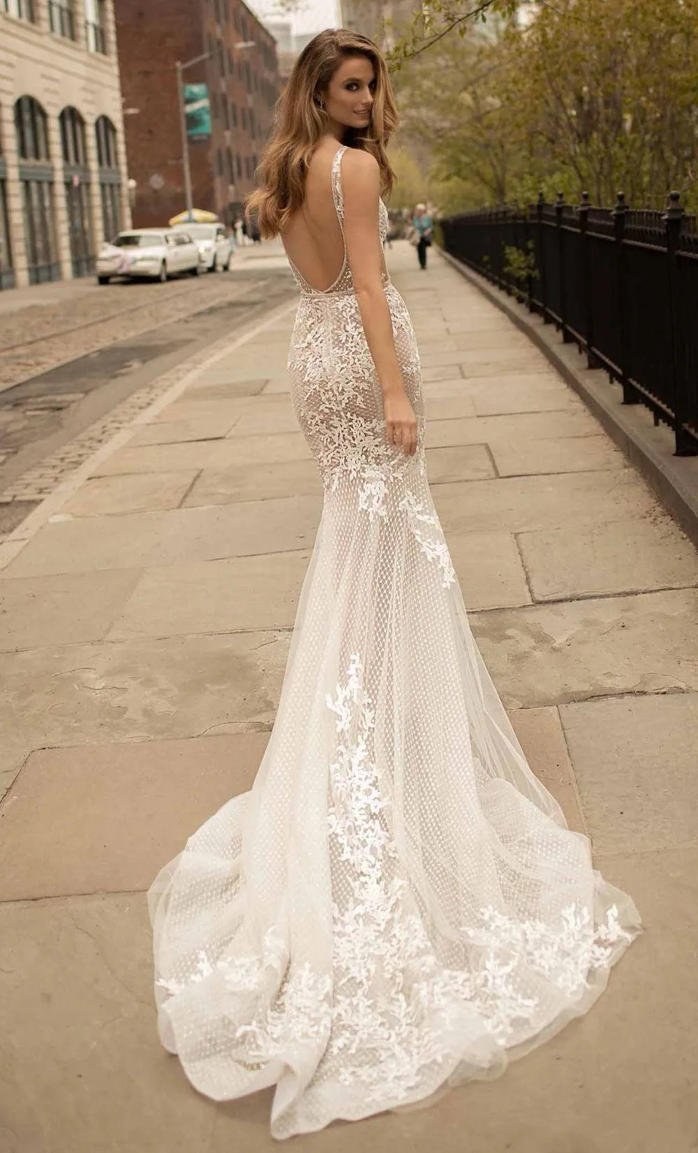 champagne-sheer-lace-deep-v-neck-mermaid-wedding-dresses-with-shawl-sexy-lace-appliqued-backless-bridal-gown-custom-made (2)