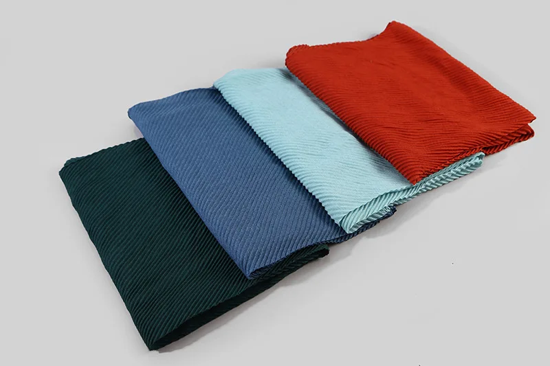 8990294530_1903918631