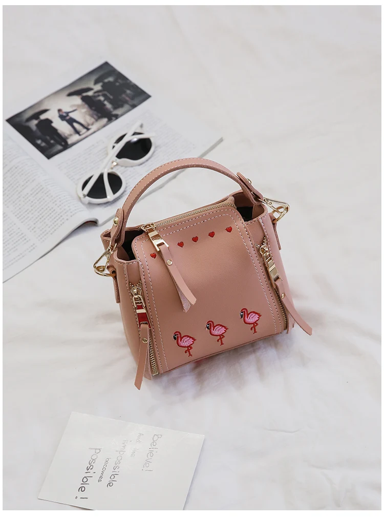 Embroidery flamingos and hearts women bag chain decoration leather handbags small women messenger bags women crossbody bags