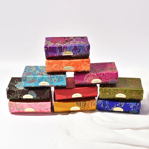 

1Pc Retro Brocade Square Embroidered Lipstick Flower Design Case With Mirro Random Color Jewelry Box Holder Display