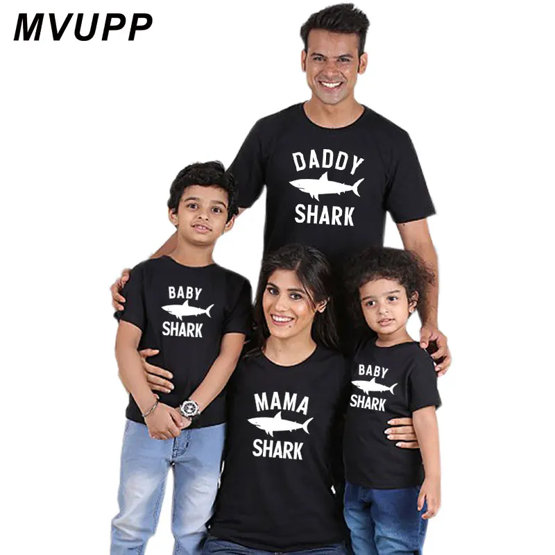 SHARK familie t hemd papa mama baby passenden outfits für vater mutter sohn tochter mama und mich kleidung große schwester aussehen Mode
