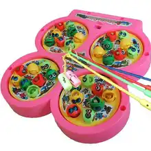 Набор игрушек-рыбок, семейный квадратный магнит, сила рыбалки, необычные, разбрызгивающиеся, магнитные, четыре комплекта, Обучающие, на батарейках, унисекс