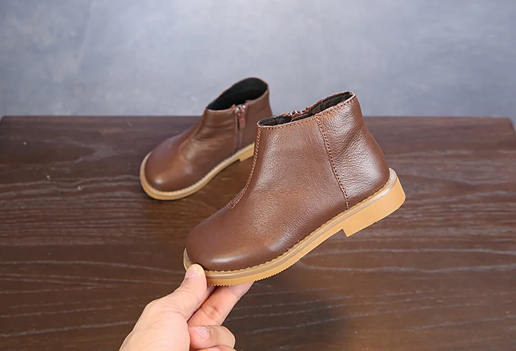 Осенняя детская обувь г. новые модные корейские Нескользящие школьные ботинки для мальчиков из натуральной кожи на плоской подошве супер идеальные Ботинки Martin - Цвет: Коричневый