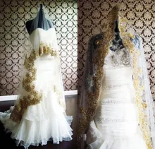 Mejores Ventas de Lujo Imagen Real Velos Largos de La novia Mantilla de Encaje de Oro Apliques de Longitud de Cristales de Una Capa Vals Velo de Novia Barato
