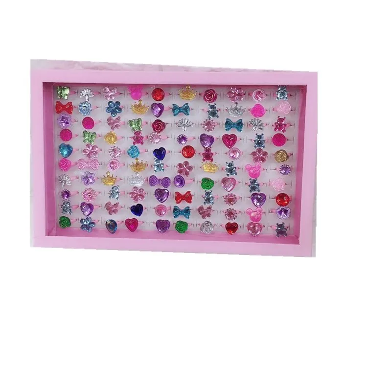 

100pcs Lovely Mixed Plastic Cartoon Girls Princess Children/Kids Baby Rings With Display Box Pretend Play Game
