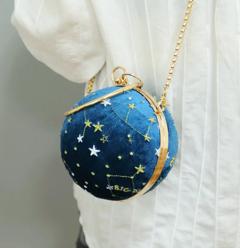 

Bag 2019 female new personality ball bag, super fire, wild style, cross chain, hand-held spherical shoulder bag
