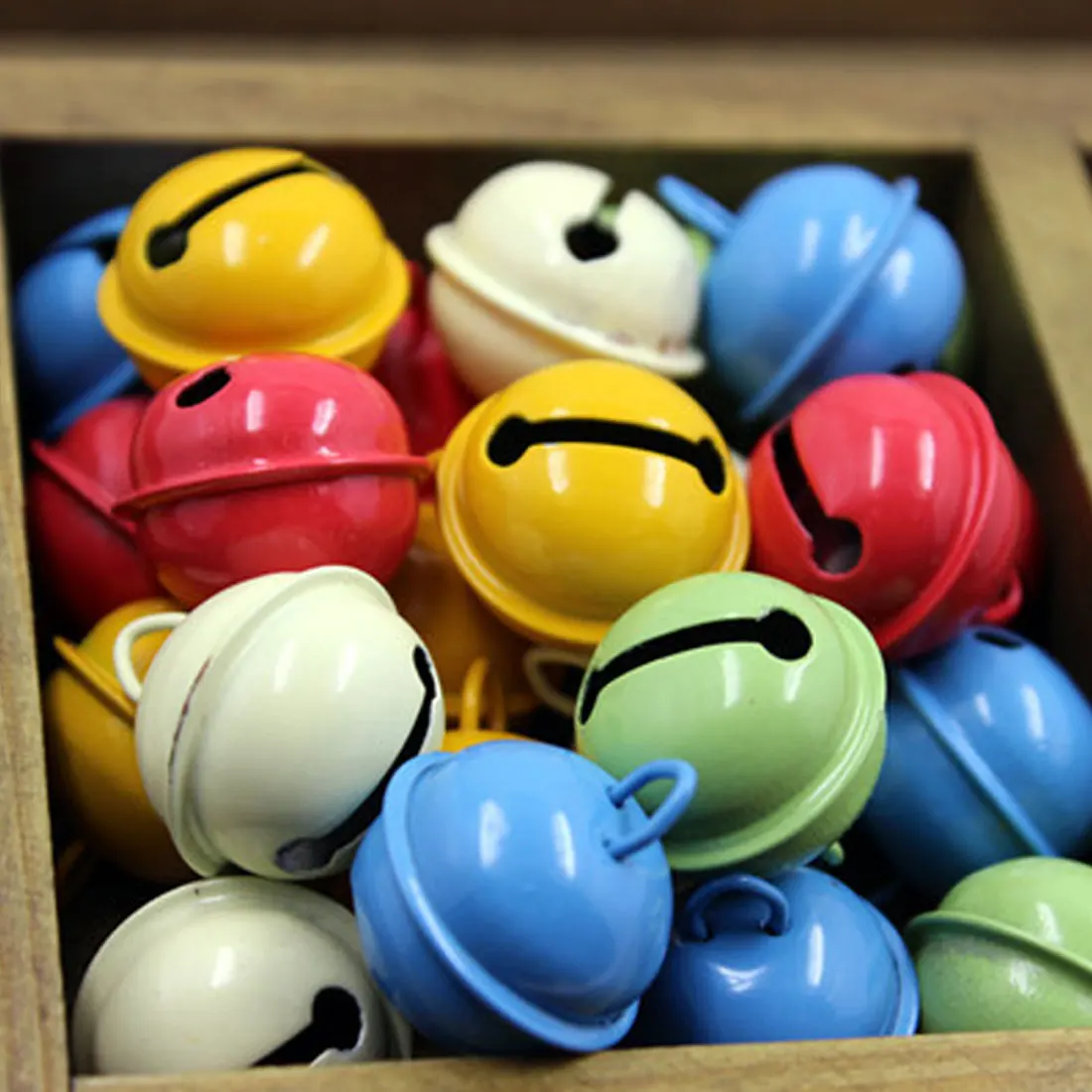 

Top 20pcs Colorful Iron Metal Jingle Bell Christmas Decoration Pet Pendants Key DIY Crafts Handmade Accessories 22mm