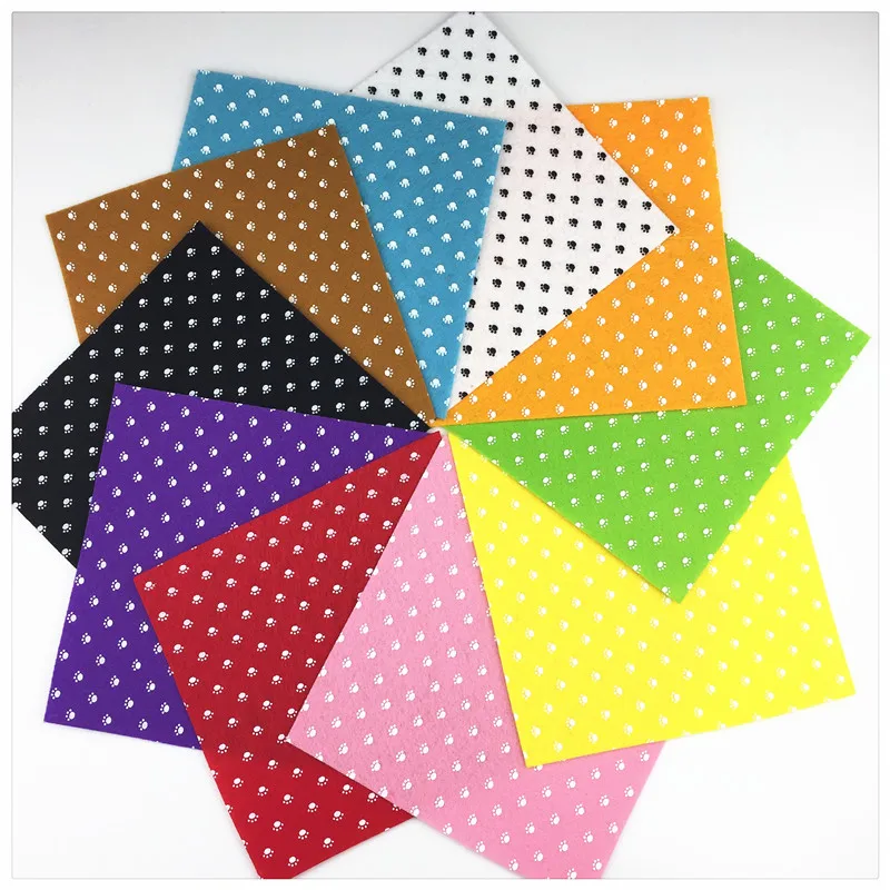 

Bear's paw Print Non-woven Polyester Felt Fabric Cloth DIY Handmade Sewing Patchwork Home Decor Kid Toy Doll 10colors 15x15cm