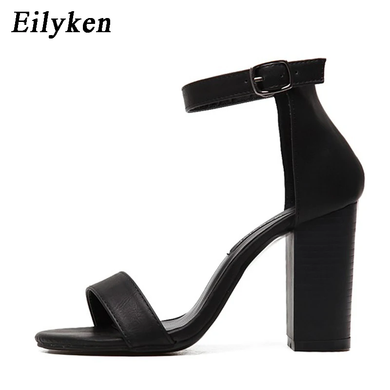 melhor Eilyken Sandálias Das Mulheres Plus size 35 42 com Tira No Tornozelo de Verão sapatos Sandálias Mujer Grossas de salto alto Sandálias Gladiador Das Mulheres bombas 9 CM