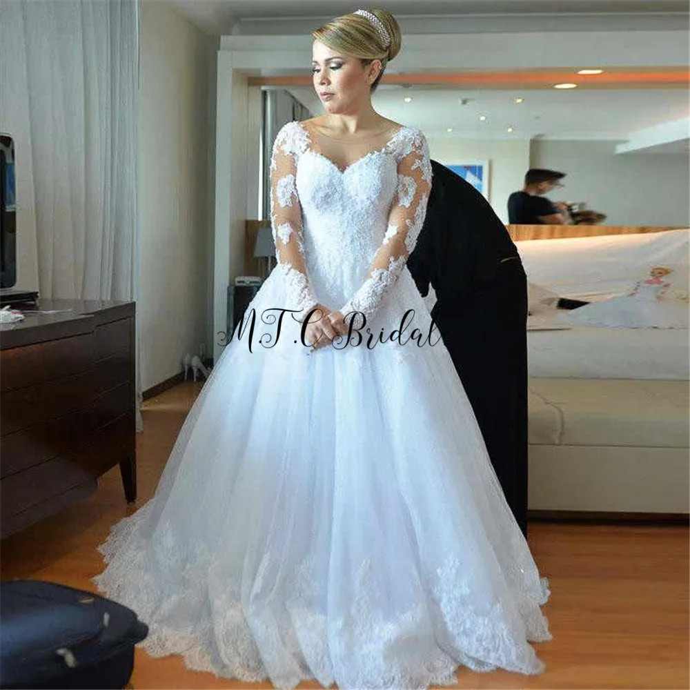 

Gorgeous Long Sleeve Dubai Wedding Dresses Sheer Lace Tulle White A Line Bridal Dress 2019 New Arrival Vestido De Noiva Cheap