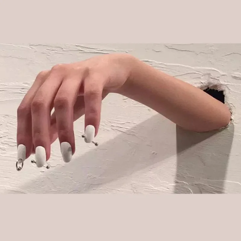 

24pcs/Set Ins White Gothic Silver Ring False Nails Black Pre-design Round Head Full Cover Nail Tips Fnished Nail Art