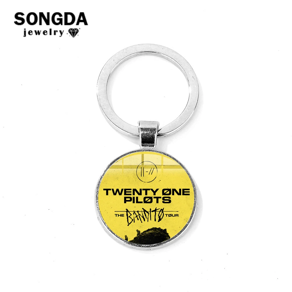 

SONGDA Pop Rock Band Twenty One Pilots Keychain Trendy Symbol Glass Dome Motorcycle Car Key Chain Round Shape Key Fobs for Fans