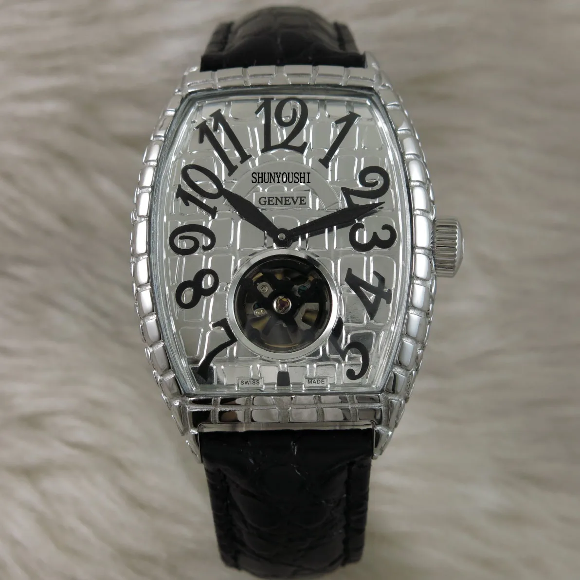 

A05204 Mens Watches Top Brand Runway Luxury European Design Automatic Mechanical Watch