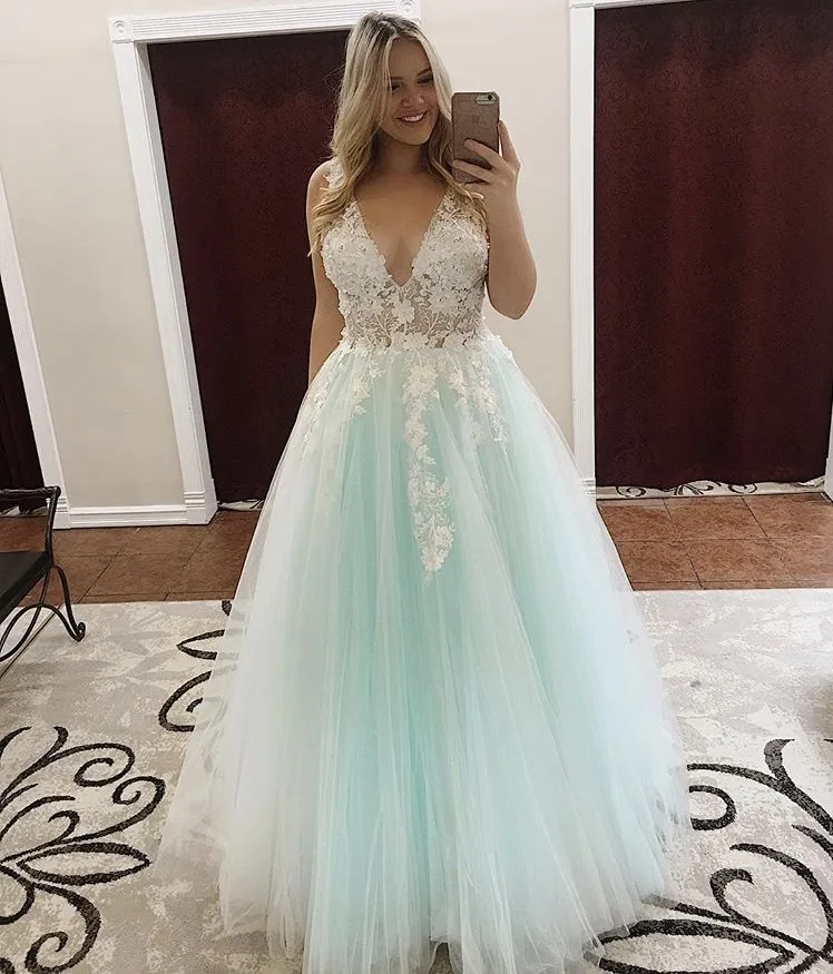 Cinderella Lovely V-Neck Backless Hand Made Flower Lace A-Line Floor Length Homecoming Dresses vestidos de fiesta de noche