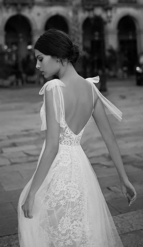gali-karten-2019-wedding-dresses-sexy-spaghetti-straps-high-side-split-backless-lace-bridal-gowns-greek-goddess-a-line-wedding-dress (4)
