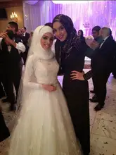 2017 Wedding Dresses A line With Long Sleeves Lace Appliques High Neck Bridal Gowns Mideast Hijab Plus Size Bridal