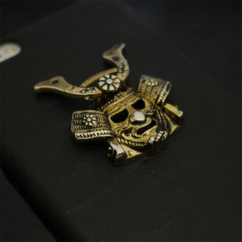EDC-Outdoor-Pocket-Tool-Pure-Copper-IPHONE-X-8-Mobile-Phone-Holder-Brass-Samurai-Mask-Personality