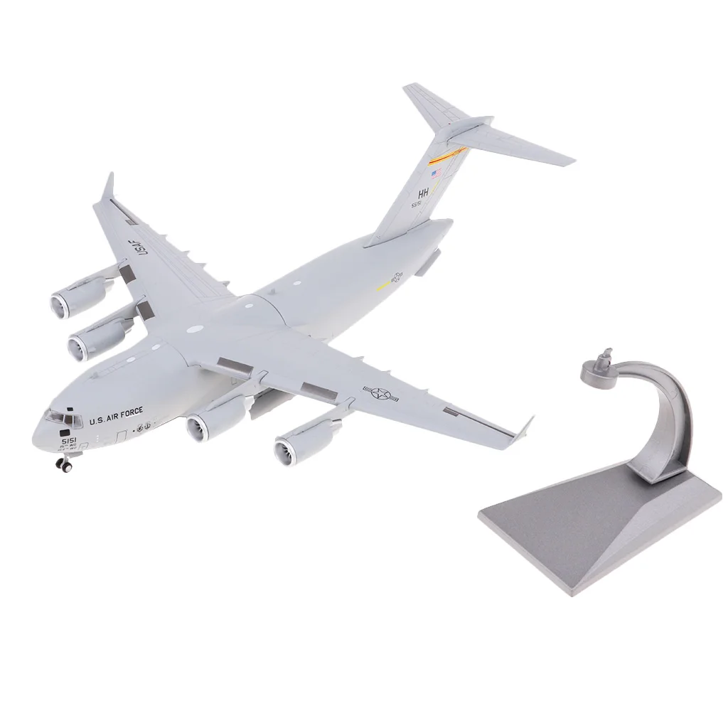 1:200 Scale Alloy C-17 Transport Plane Airplane  Toy Model Diecast Plane Model Toy Home Decoration Gift  Alloy material 
