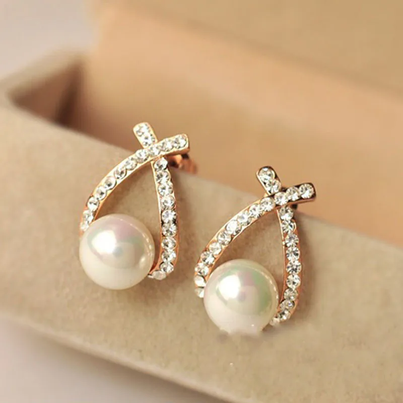 

Women's Fashion Alloy Crystal Rhinestone Earrings Women's Jewelry Gift Fashion Inlaid Three Big Pearl Earrings Wholesale