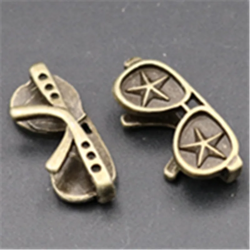 

WKOUD 8pcs Antique Bronze Pilot Wind Mirror Glamour Alloy Pendants for Vintage DIY Jewelry Findings A720