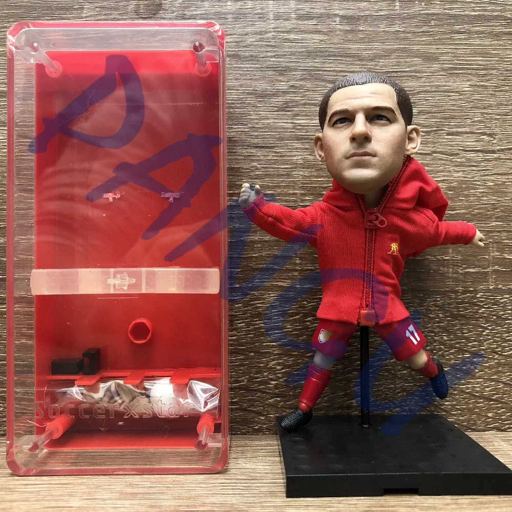 Soccerwe dolls figurine Sports stars GERRARD #17 classic delicate Movable joints resin model toy action figure collectible gift