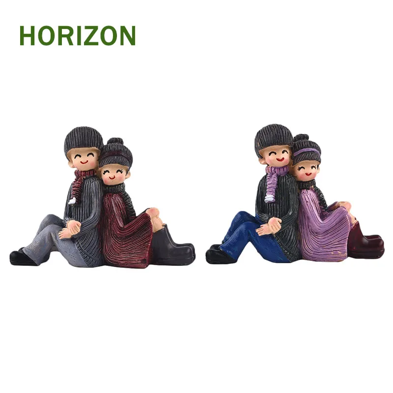 

New Creative Back-To-Back Lovers Couple Resin Ornaments Moss Micro Landscape Home Garden Wedding Decoration