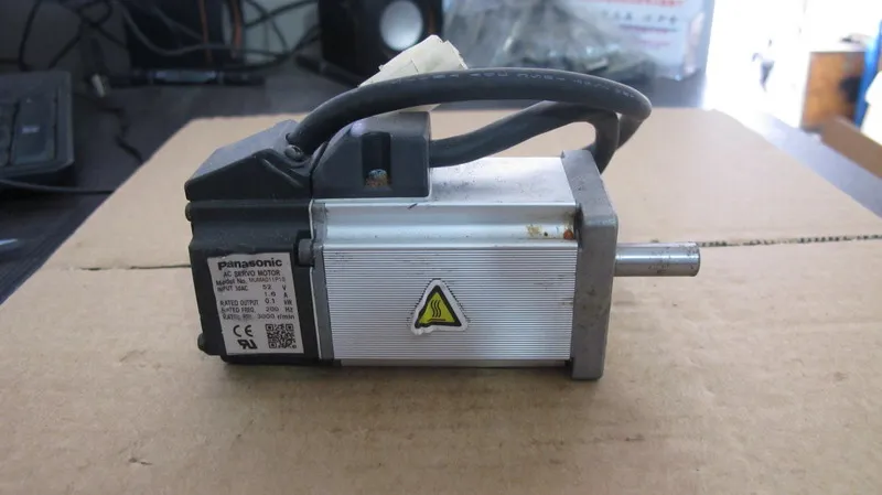 

Used servomotor MUMA011P1S Almost new warranty for three months