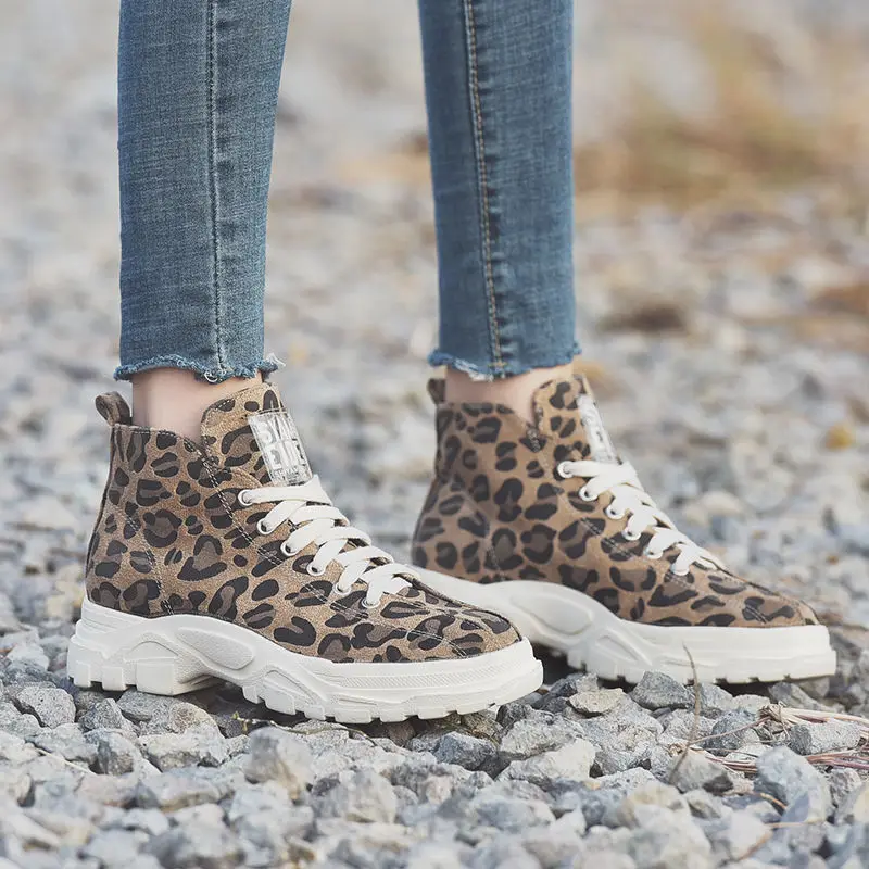 

2019 spring and autumn new leopard canvas high shoes Martin boots women's platform Korean students short boots wild women's shoe