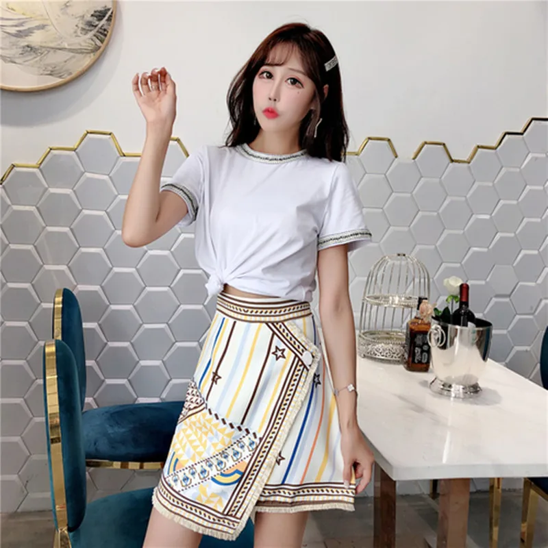 

New 2019 Summer 2 Piece Set Women Fashion Short Sleeve White T-Shirts+High Waist Irregular Tassel Mini Skirt Ladies Casual Suit