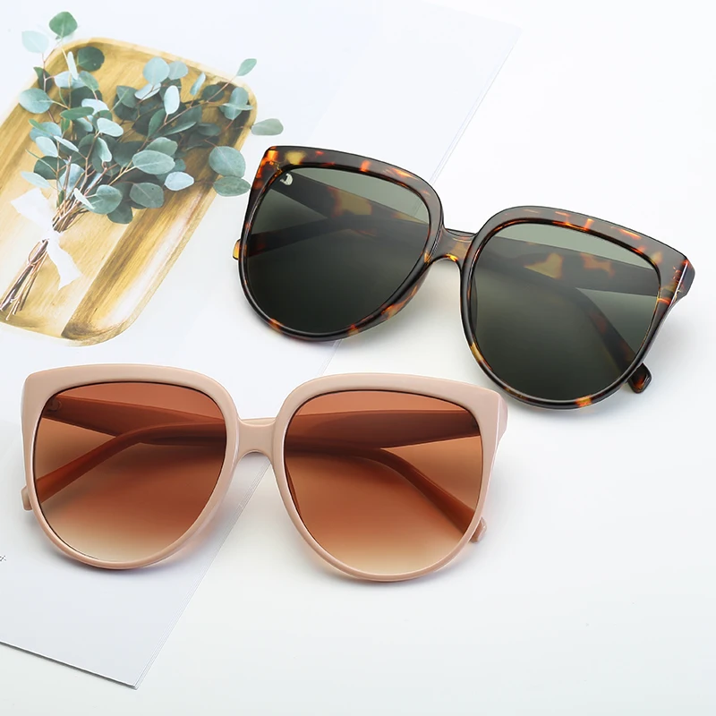 

Ebeaka 2019 New International Retro Super Large Frame Sunglasses Female Fashion Dish Cat Eye Star Sunglasses Round Face Glasses