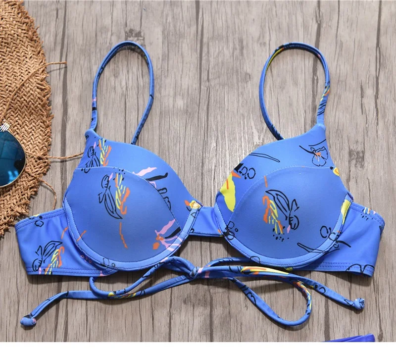bikini women (1)