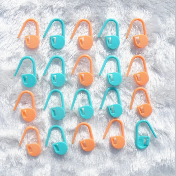 

20ps Mini Plastic Weave Knitting Crochet Locking Stitch Markers Holder Needle
