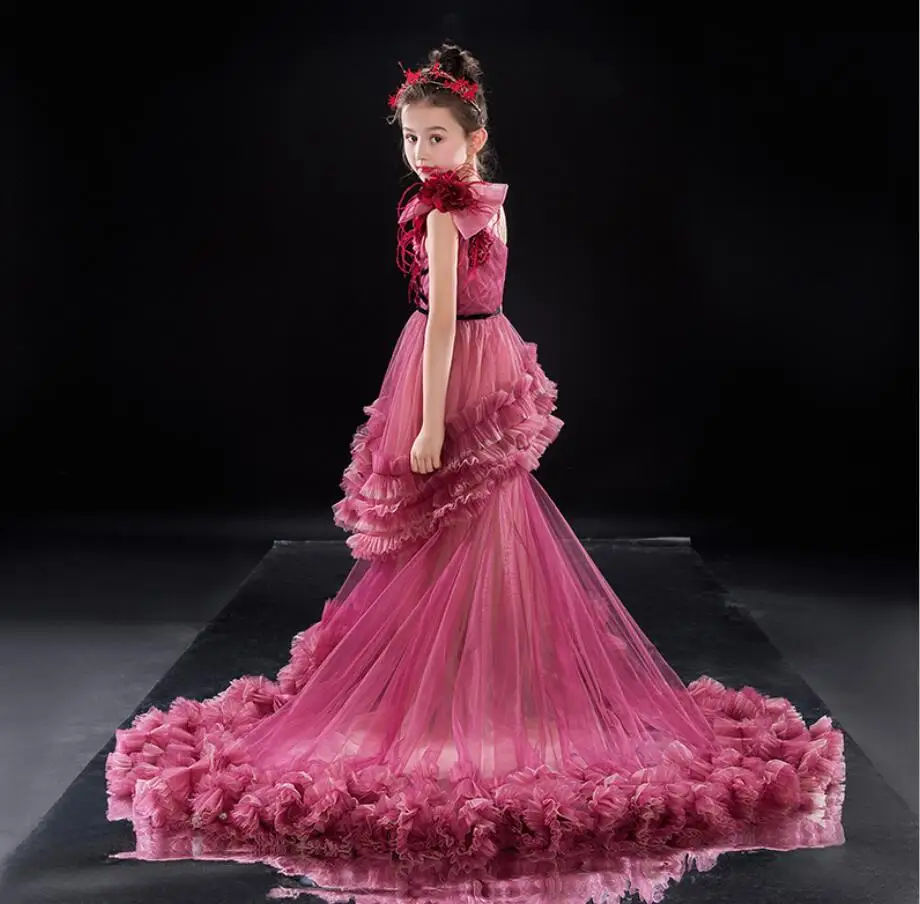 

2019 royal princess sheer back lace wedding flower girl dresses first communion gown with long train bow HW2404