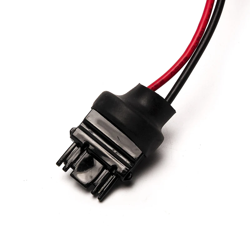 CN1LCAN3156_4