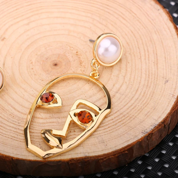 facial earring 601