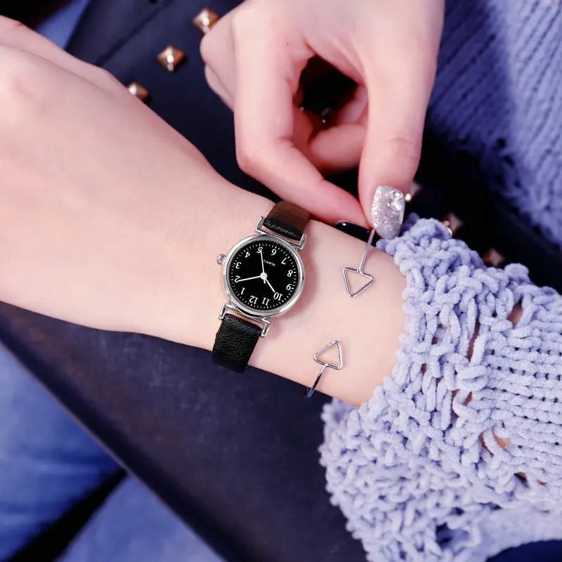 Новые маленькие простые женские модельные часы ретро кожаные женские часы Топ бренд Женская мода мини дизайн наручные часы
