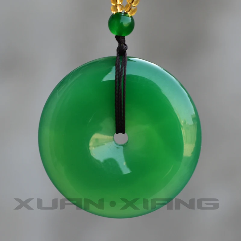 

Drop Shipping Women Necklace Pendant Green Circle Agate Peace Buckle Pendant Gift for Female Chalcedony Fine Jewerly