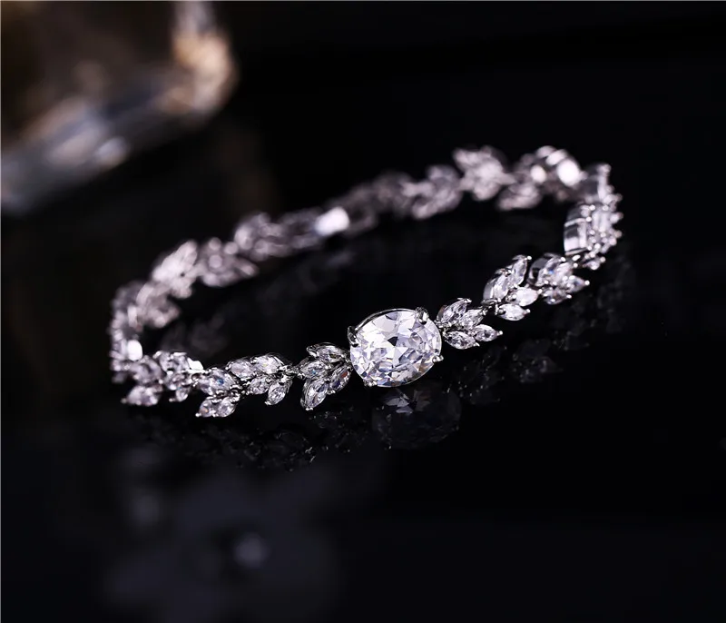 

XOWSHINE Luxury Clear Bracelet Women AAA Cubic Zirconia White 1 Bangle Fashion Wedding Jewelry Christmas Gift SD41