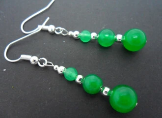 

11.23 A PAIR OF GREEN JADE SILVER PLATED EARRINGS. NEW. Discount 35%