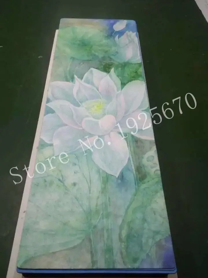 Lotus Green And White Color Natural Rubber Eco Friendly Slip