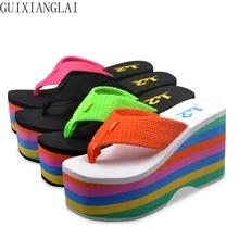 Новинка года; женские разноцветные тапочки с толстой подошвой; красивые пляжные туфли с фруктовым принтом; нескользящая обувь