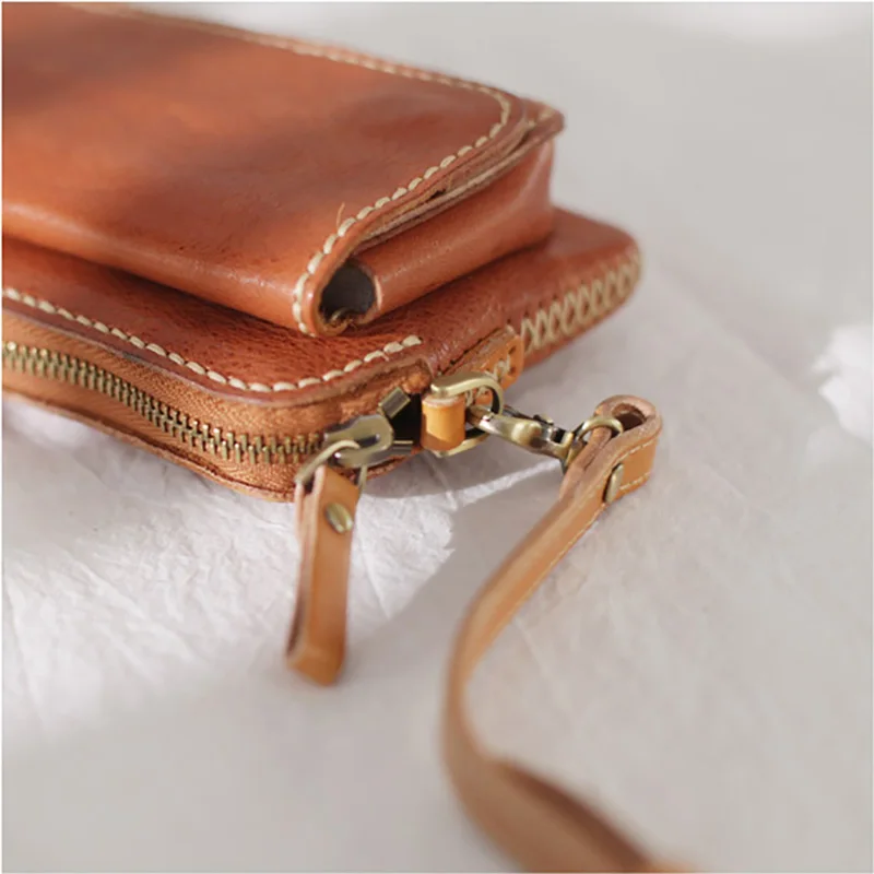 AETOO Leather-style handbag, women's mini stiletto bag, summer set-up one-shoulder bag, envelope dual-use retro small square bag