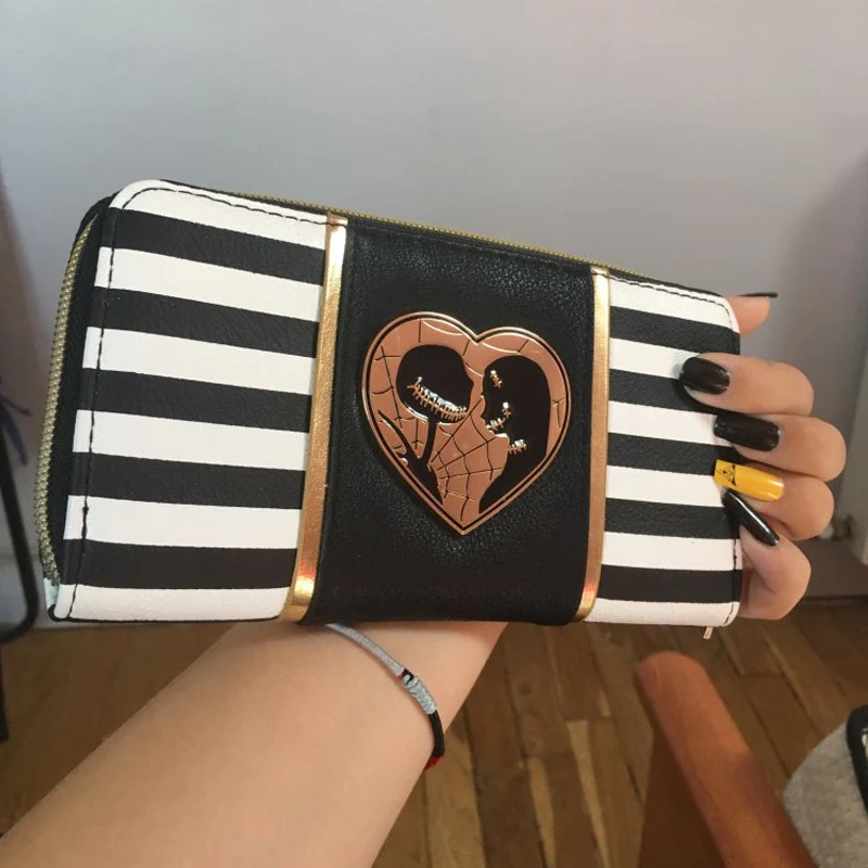 Дешево Полосатый Джек и Салли женский бумажник на молнии металлический значок кошелек кошмар до Рождества DFT 5033